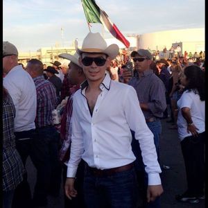 Meet your Posher, Juan daniel